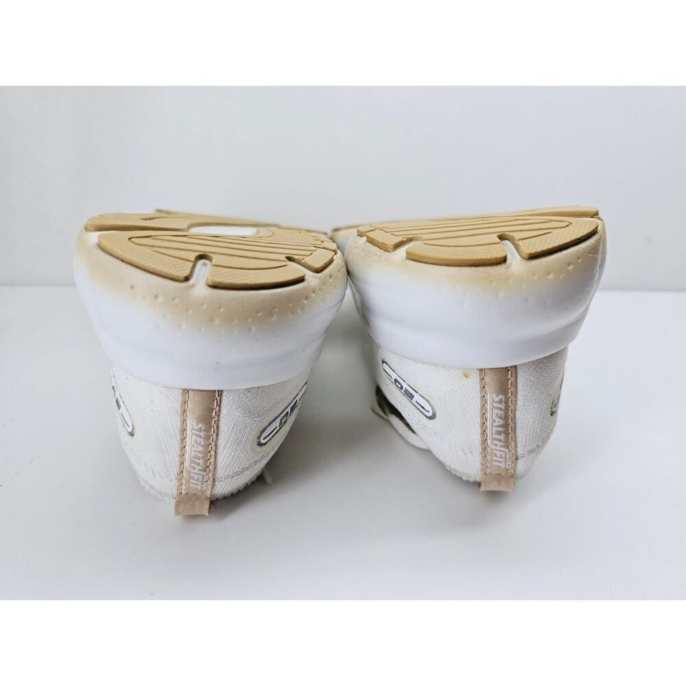 Brooks Women 9 Comfy footwear - Picture 10 of 10
